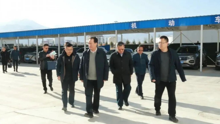 20240329105300_908626 西藏自治区工商联多吉次珠主席一行至6966集团青稞参观调研